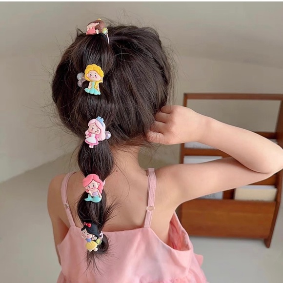 2/$15  🆕Princess elastic hair ties 5 pieces - Picture 5 of 6